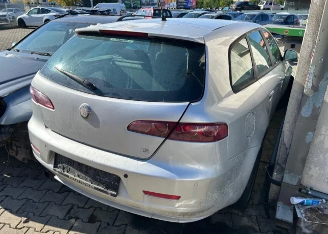 lacno-rozpredam-alfa-romeo-159-na-nahradne-diely-big-3