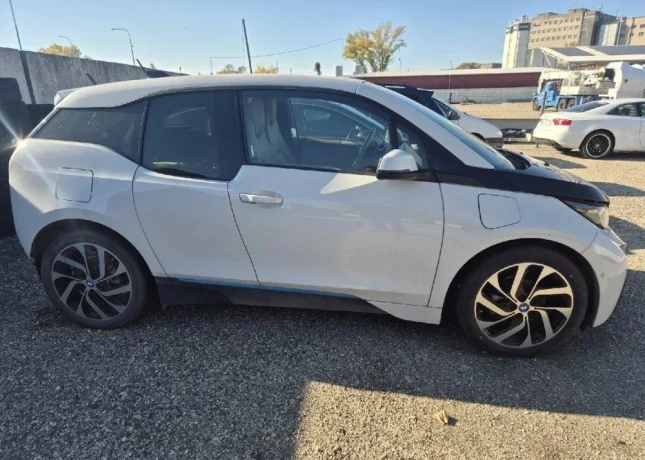bmw-i3-rex-2015-rozpredam-big-0