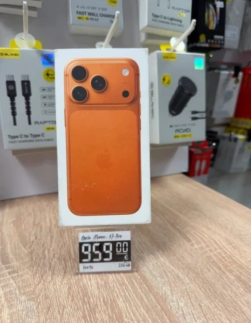 apple-iphone-17pro-256gb-oranzovy-top-big-0