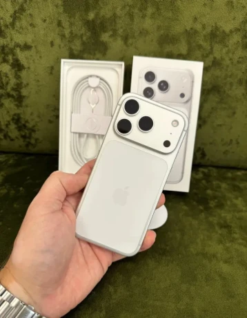 iphone-17-pro-256gb-silver-top-stav-big-0