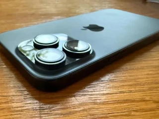 apple-iphone-15-pro-top-stav-bez-skrabanca