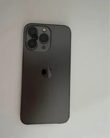 iphone-13pro-vesmirny-big-0