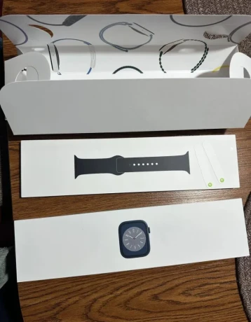 apple-watch-series8-gps-big-2