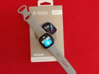 google-fitbit-sense-fitnes-and-sport-tracker-s-gps