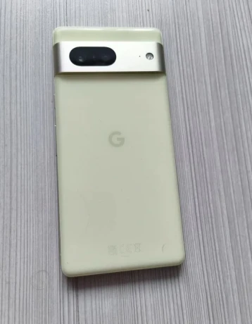 predam-google-pixel-7-po-vymene-display-a-big-2