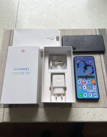 huawei-nova-5t-dual-sim-big-0