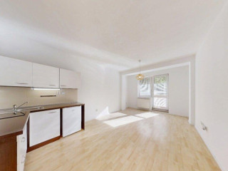 predaj-garsonka-s-balkonom