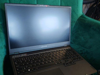 na-predaj-herny-notebook-lenovo-legion