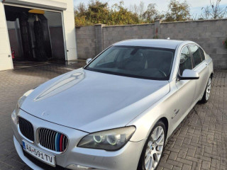 predam-bmw-f01-750i-300kw-rok-2010