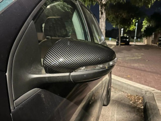 karbonove-kryty-spatnych-zrkadiel