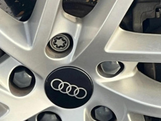 stredove-krytky-puklicky-kolies-audi