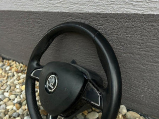 trojramenny-kozeny-volant-s-airbagom