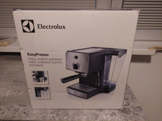 kavovar-pakovy-elektrolux