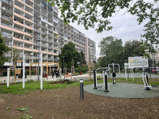 predam-1-izb-zar-a-prerobeny-byt-na-sidlisku-stred-v-pb