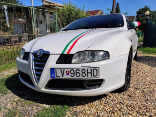 alfa-romeo-gt-32-v6-busso