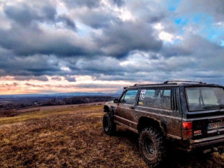 jeep-xj-listove-pera