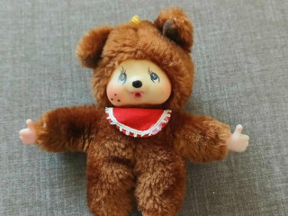 hnedy-moncici-s-podbradnikom