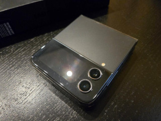 samsung-galaxy-z-flip-4