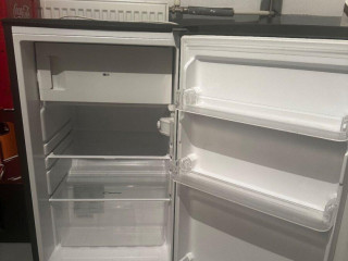 mala-chladnicka-candy