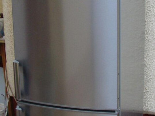 kombinovana-chladnicka-aeg-santo-anerez