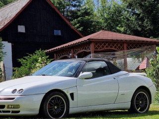 alfa-romeo-spider-916-18-ts