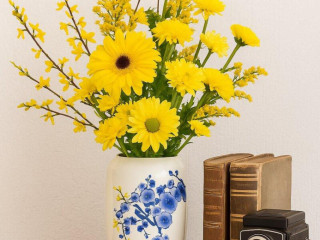 vaza-s-vtacikom-a-kvetmi