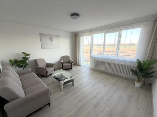 na-predaj-3izbbyt-s-garazou-a-zahradou