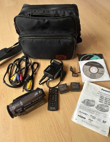 panasonic-hdc-tm700-prislusenstvo-big-0