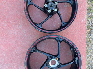 triumph-speed-triple-1050-oroginalne-rafy