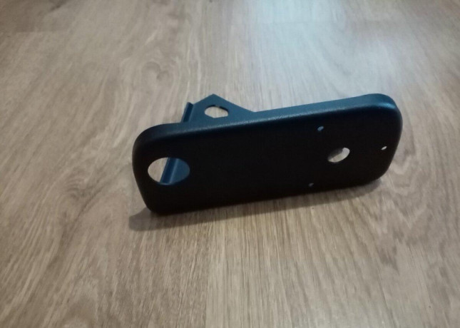 drziak-zasuvky-privesu-zetor-big-0