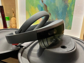 microsoft-hololens-g1