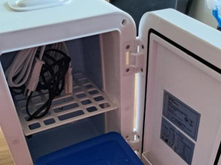 mini-chladnicka-do-auta