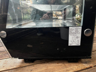 stolova-chladiaca-vitrina-160-litrov