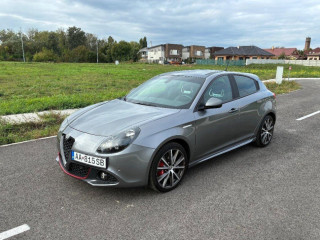 alfa-romeo-giulietta