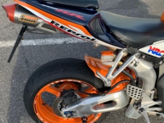 honda-cbr-1000-rr-rv-2005-model-sc57-repsol-edicia