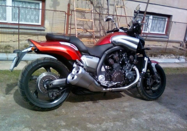 yamaha-vmax-1700-big-0