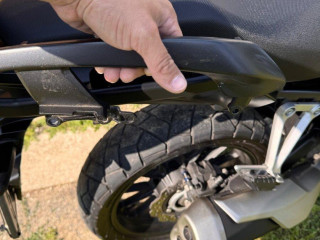 honda-cb-500-x-drziaky-rukovate-pre-spolujazdca