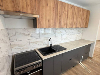 na-predaj-3-izbovy-byt-po-kompletnej-rekonstrukcii-handlova