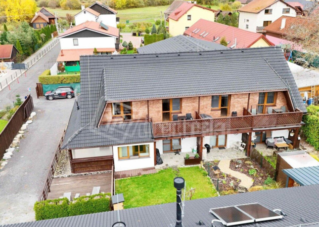 krasny-apartman-na-predaj-na-skok-od-lanoviek-v-jasnej-big-0