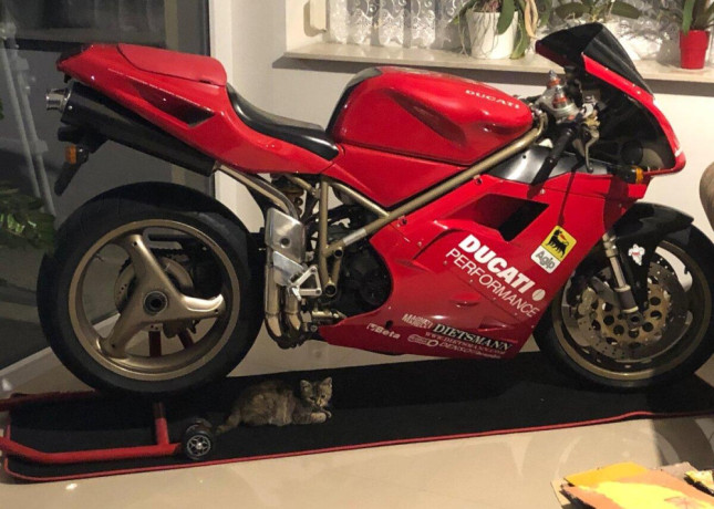 na-predaj-ducati-916-big-0