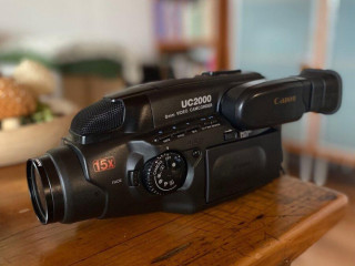 kamera-canon-uc2000-top-stav