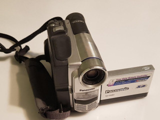 videokamera-panasonic-nv-ds65eg