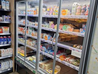 talianska-chladiaca-vitrina