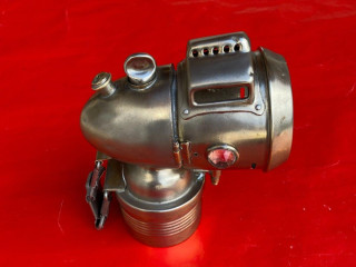 karbidova-lampa-2-na-historicky-bicykel