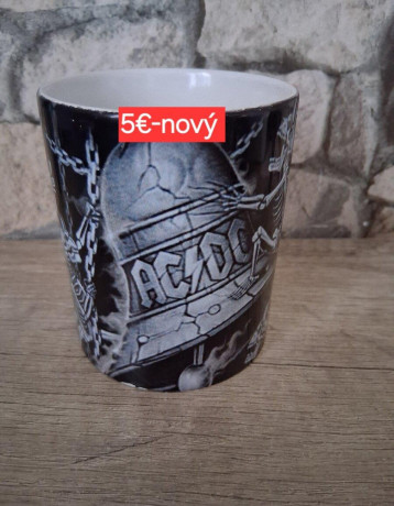 hrncek-acdc-novy-big-0