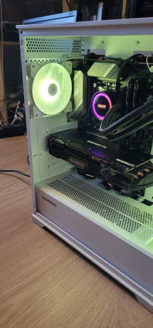 predam-herny-pc-v-100-stave-i7-32gb-rtx2070-super-big-0