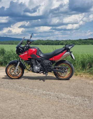 aprilia-pegaso-650-strada-35kw-big-0