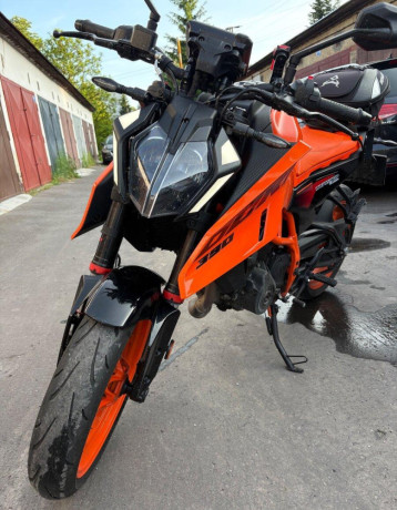 ktm-duke-390-2024-big-0