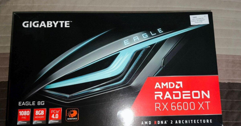 gigabyte-amd-rx-6600-xt-eagle-8g-big-0