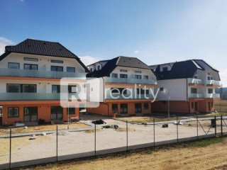 top-investicia-riverresort-2-izb-byt-2aa-banka-spa-piesta